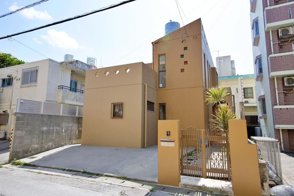 Mk House Apartment Ginowan